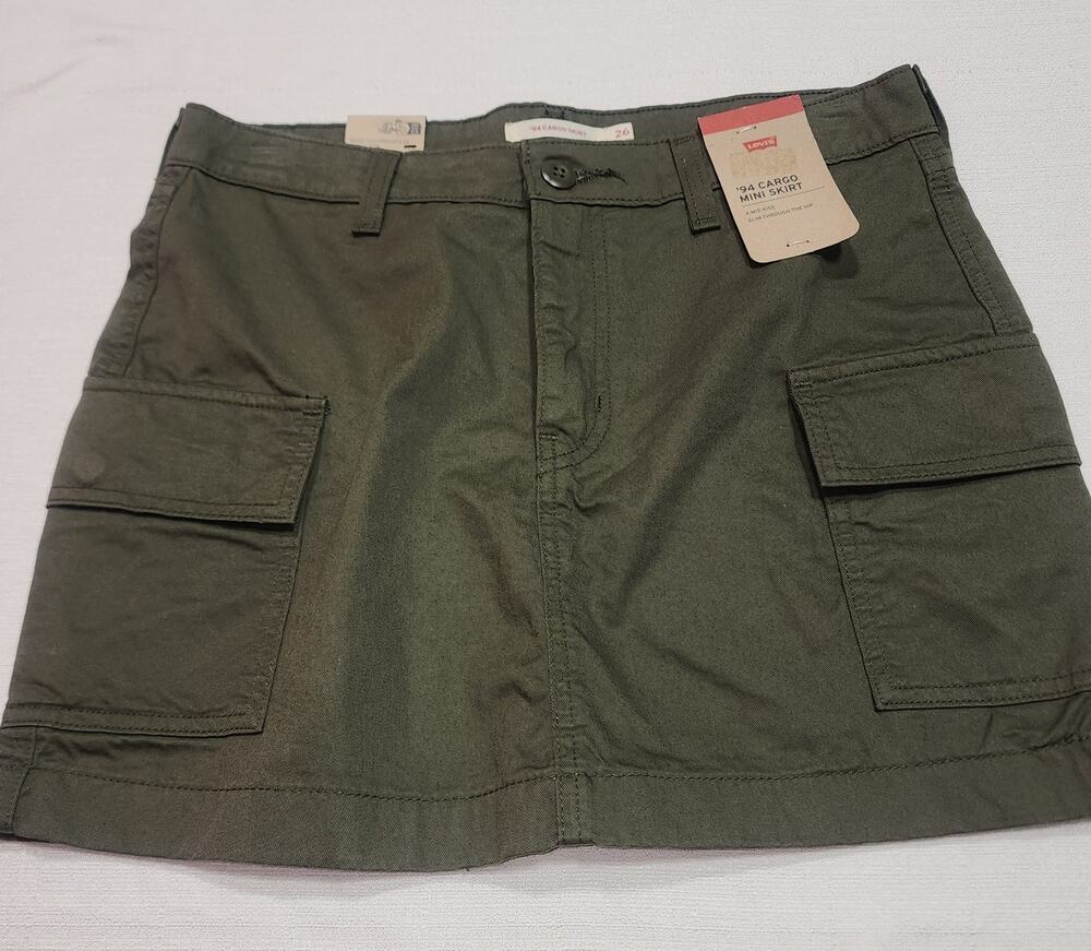 Levi's 94 green cargo skirt W26''xL14'' NWT